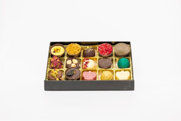 15 Glamour Selection Box